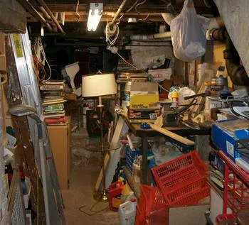 messy house in port st lucie, Florida